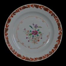 Paire d'assiettes en Famille rose